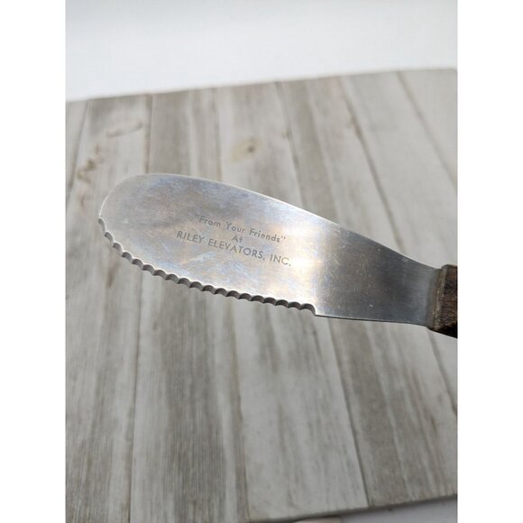 Mini Spreader Icing Frosting Spatula Serrated Edge 7 1/4" Wooden Handle - Picture 7 of 7